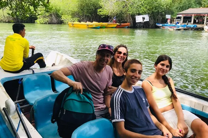Guests on a Bentota Cabs tour in Sri Lanka